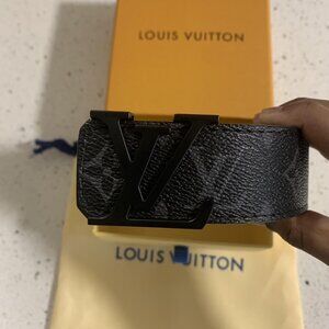 Black Louis Vuitton belt 110/44